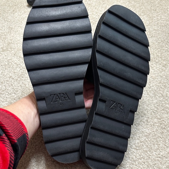 Zara Black Padded Slide Sandals - Picture 6 of 7